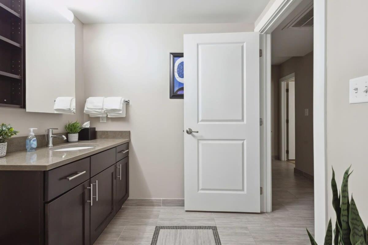 2Br Downtown Luxury Getaway Apartment Detroit Exterior photo